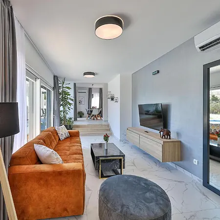 Gorgeous In Seget Donji Tatil Evi Trogir