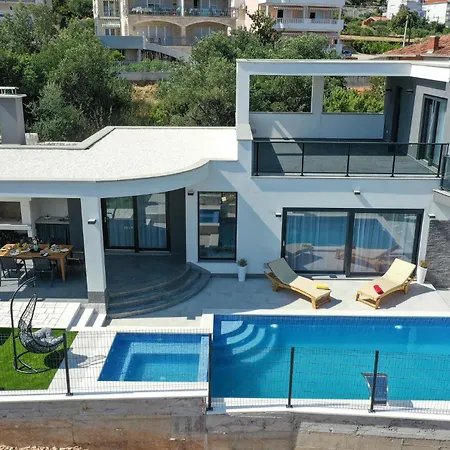 Tatil Evi Gorgeous In Seget Donji *