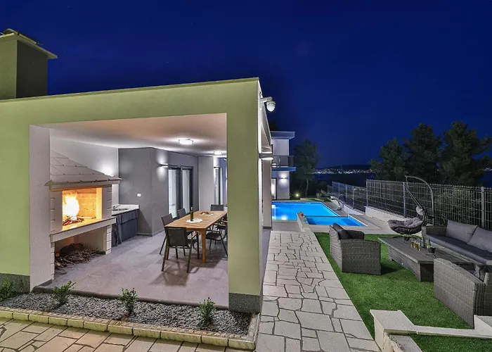 Tatil Evi Lovely In Seget Donji