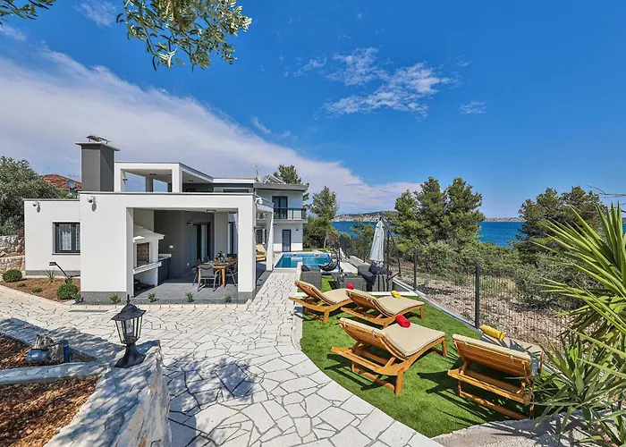 Tatil Evi Lovely In Seget Donji