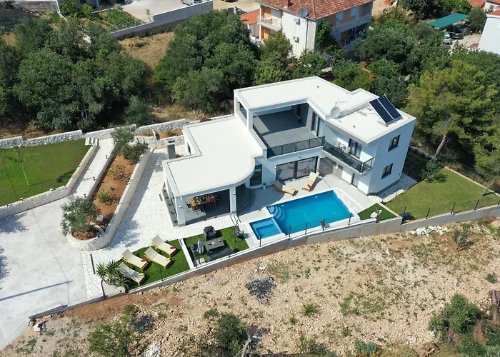 Lovely In Seget Donji 度假居