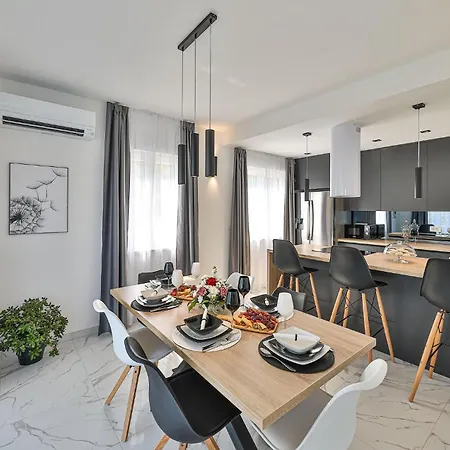 Holiday home Gorgeous In Seget Donji *