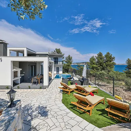 Tatil Evi Lovely In Seget Donji