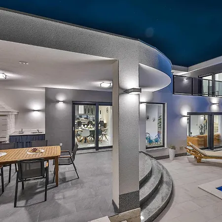 Lovely In Seget Donji * Трогир