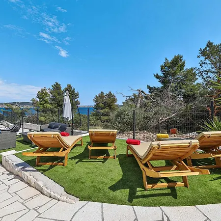 Tatil Evi Lovely In Seget Donji