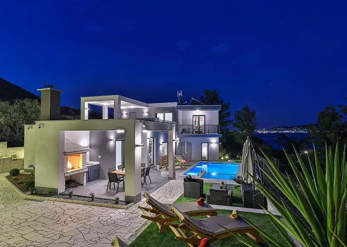 Lovely In Seget Donji Ferienhaus Trogir