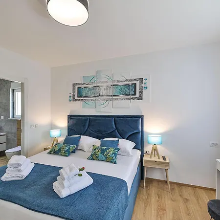 Lovely In Seget Donji 特罗吉尔